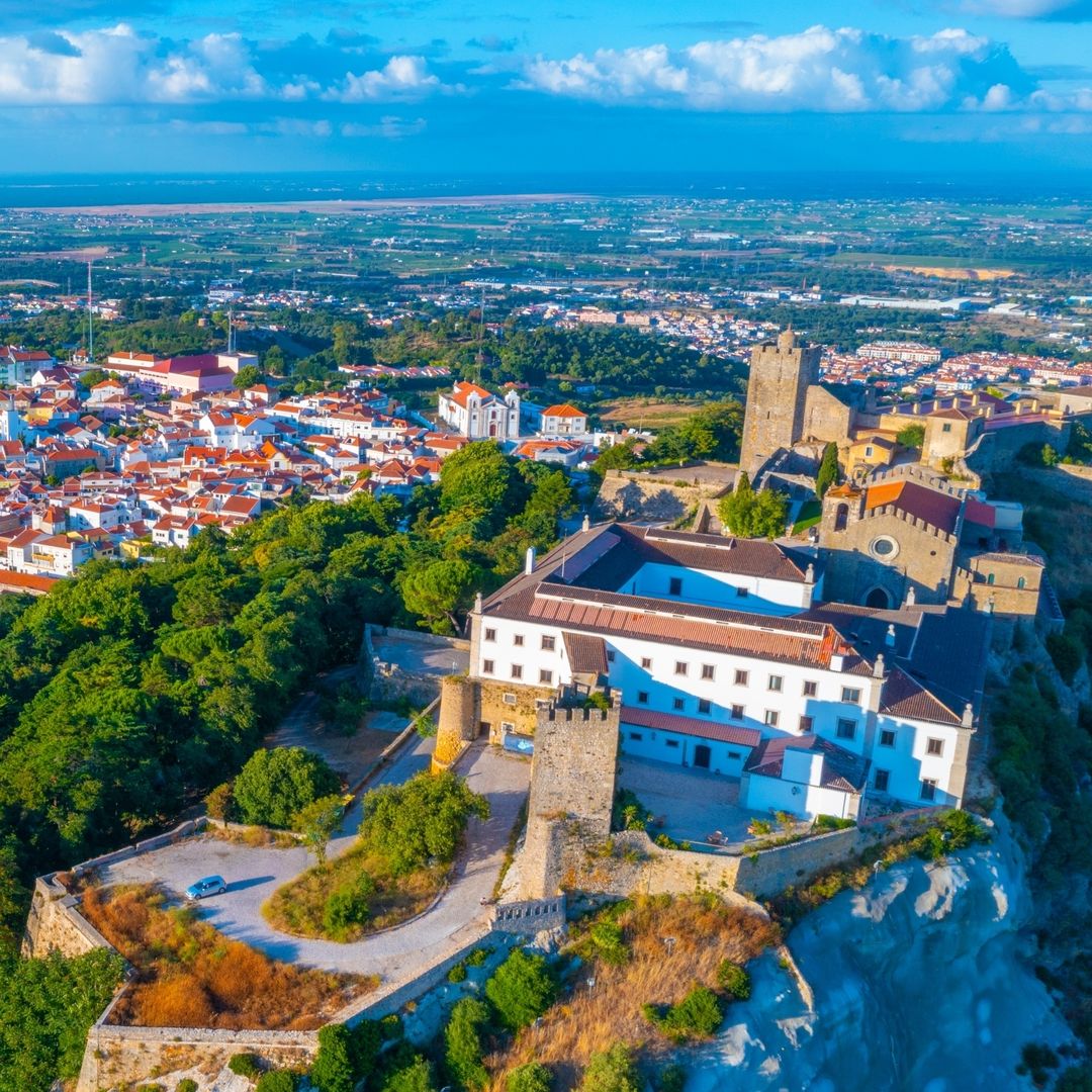 Desde el castillo de Palmela se contempla toda la región que se extiende entre los ríos Sado y Tajo, Portugal
