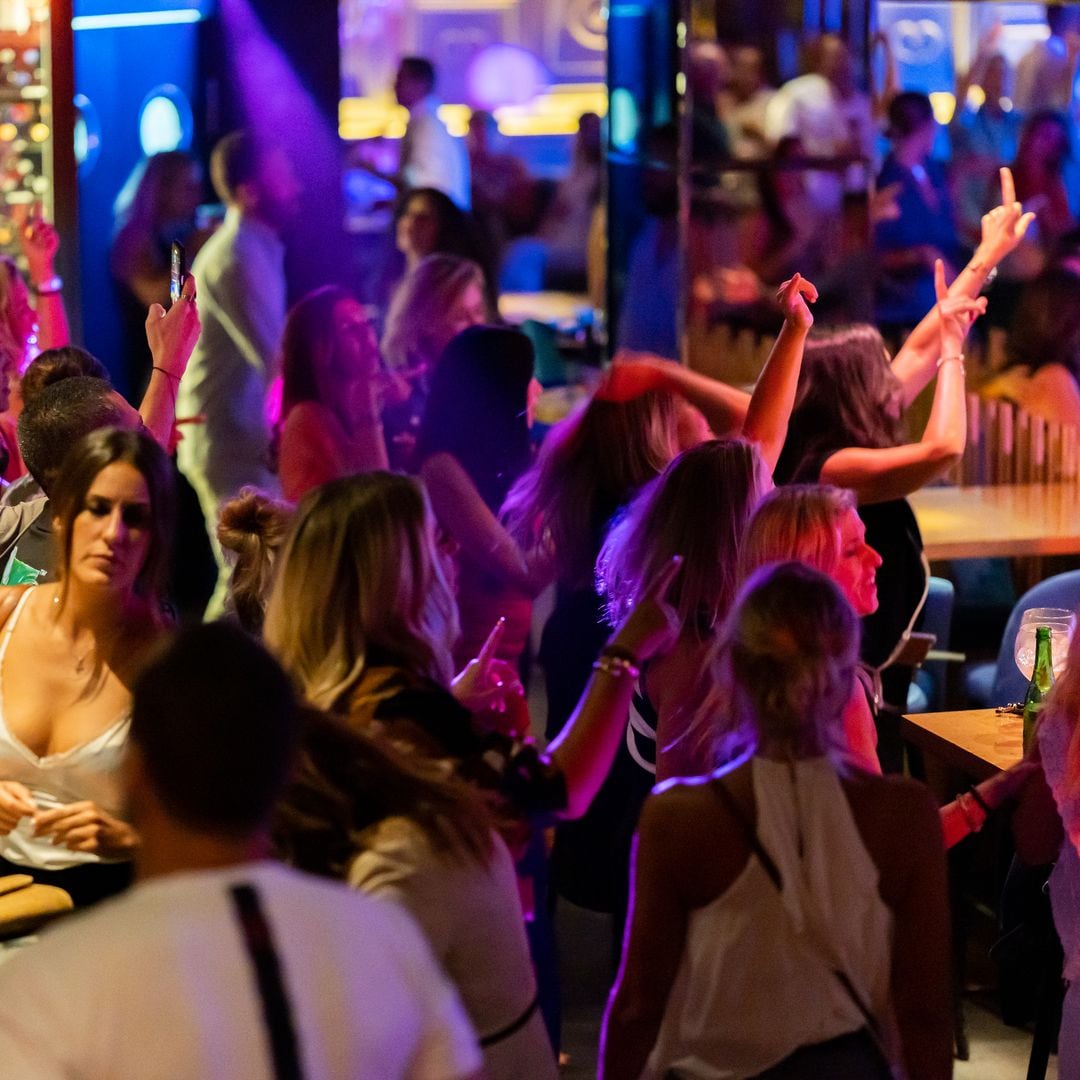 Aurora, el local de moda en Madrid para cenar y bailar con música en directo