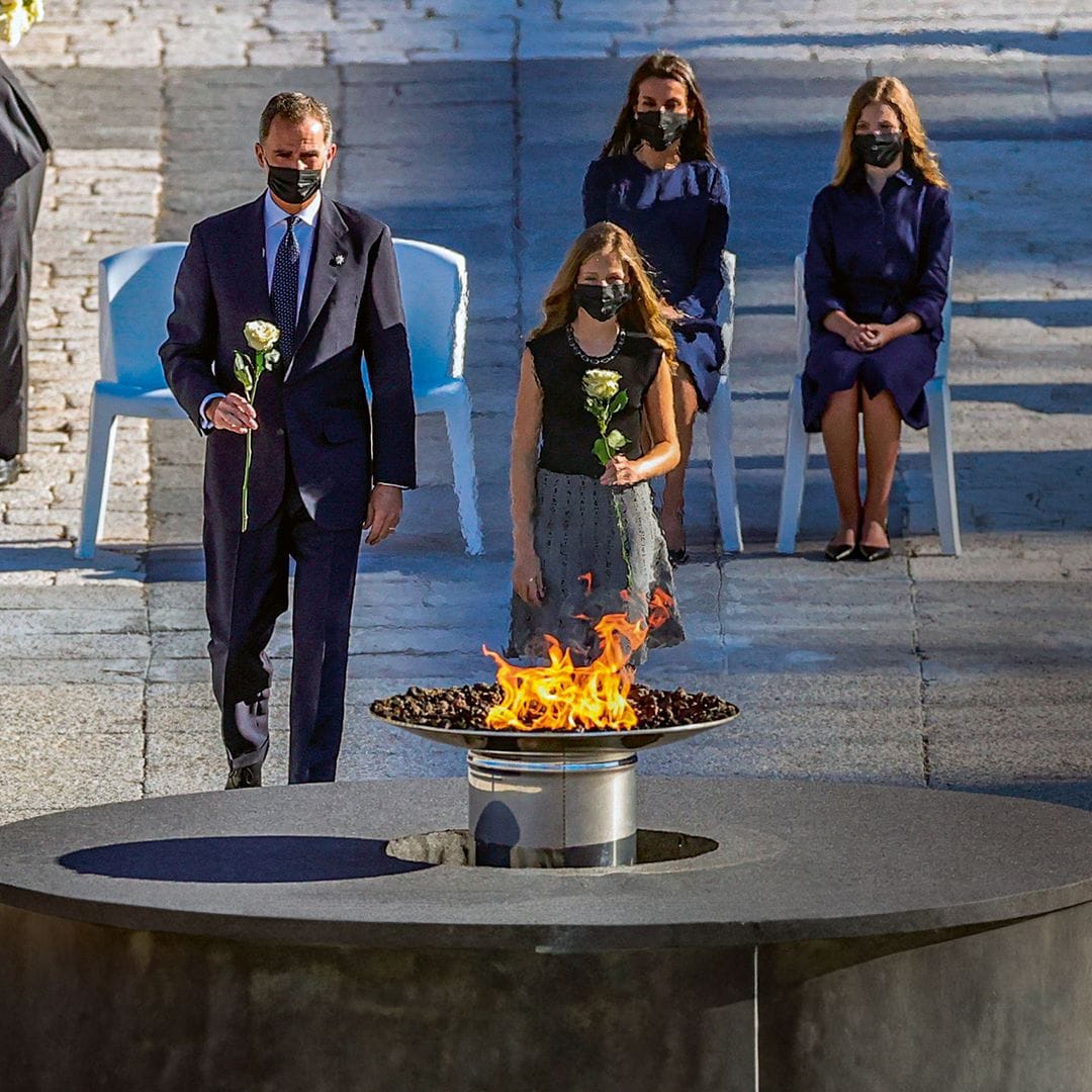 Los reyes en el homenaje por las víctimas de la pandemia