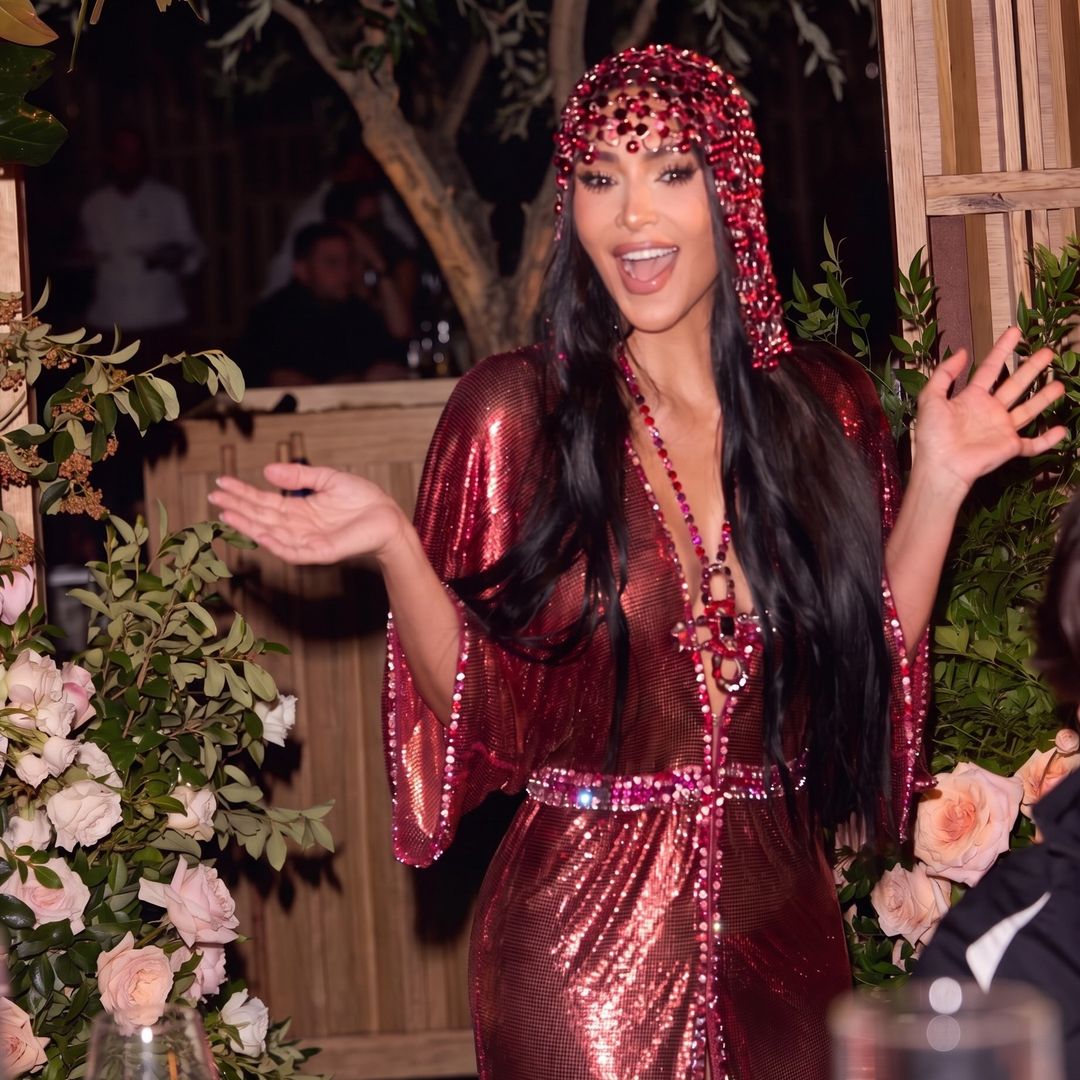 Así ha sido el fiestón de cumpleaños de Kim Kardashian: sin Lewis Hamilton ni Kendall Jenner, pero con un invitado inesperado