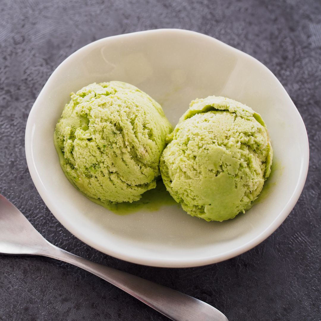 Helado de té verde y leche de coco