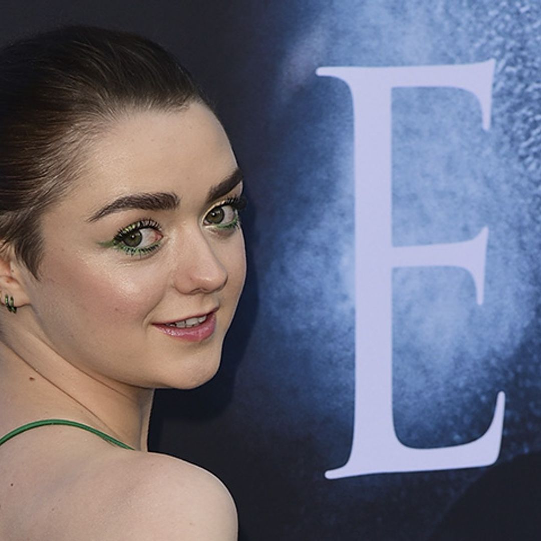 ¡Inspírate en los recogidos de Maisie Williams para deslumbrar!