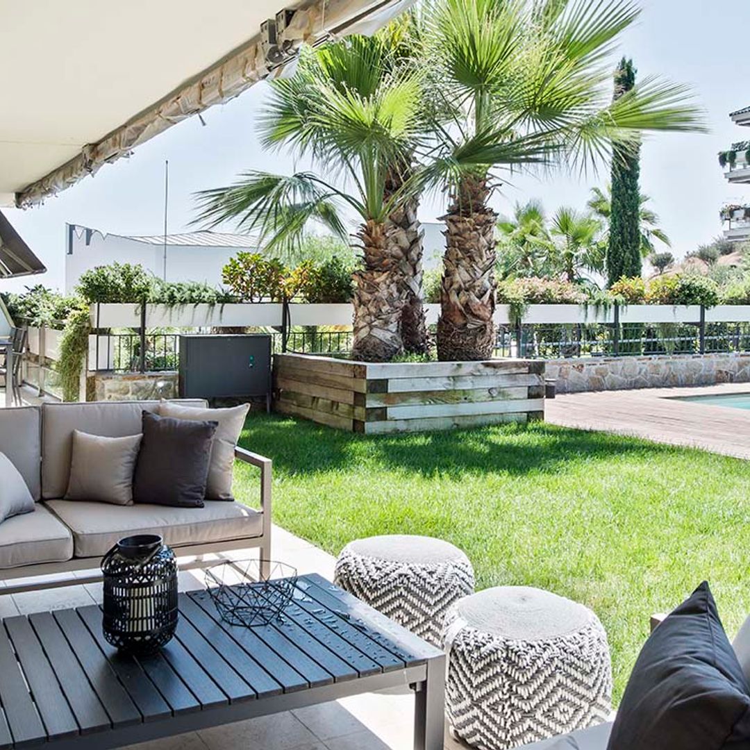 Un dúplex familiar con jardín y piscina