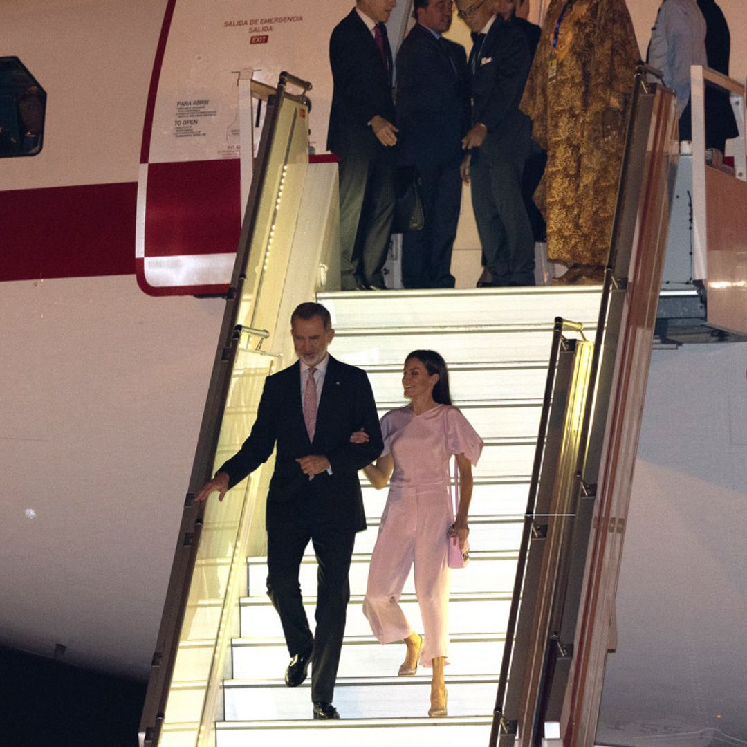 Los Reyes son recibidos en Luanda donde comienza su primera visita de Estado a Angola