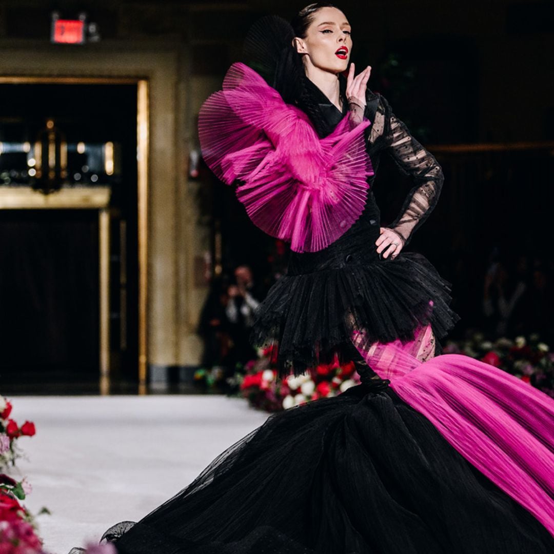 Coco Rocha se transforma en Audrey Hepburn bajo la mirada de Christian Siriano