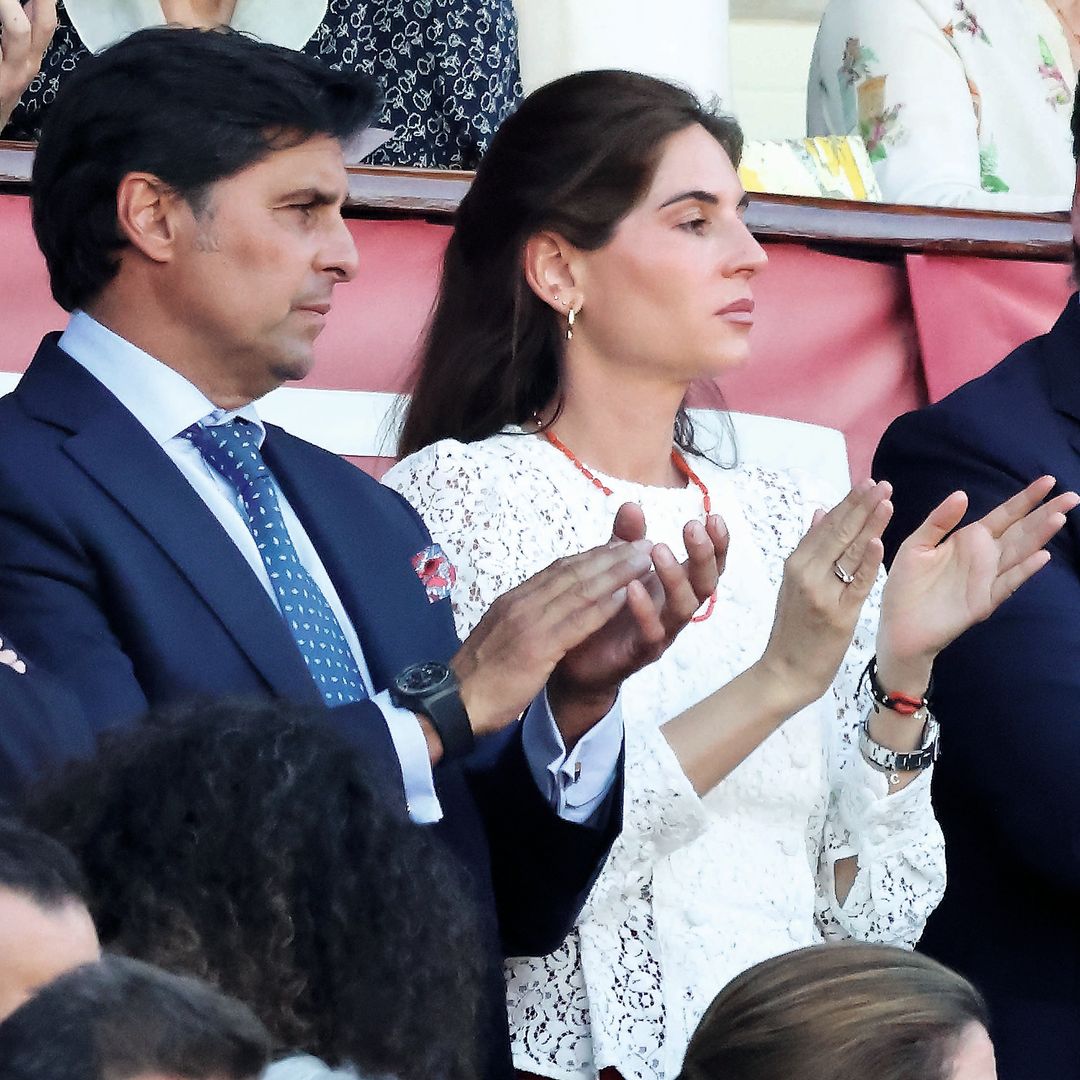 Francisco Rivera y Lourdes Montes en la plaza de la Maestranza, donde vieron torear a Roca Rey