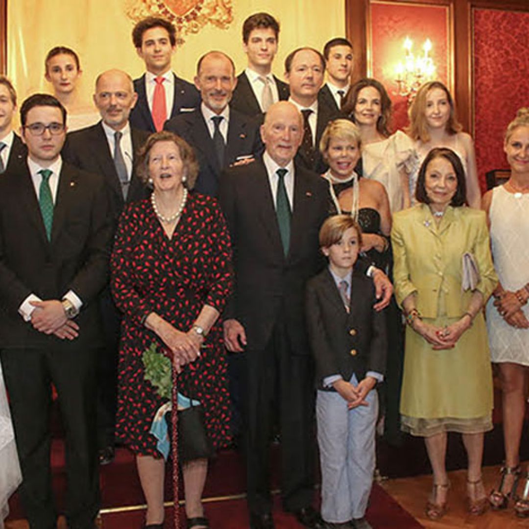 ¿Quién es quién en el retrato familiar de Simeón de Bulgaria?