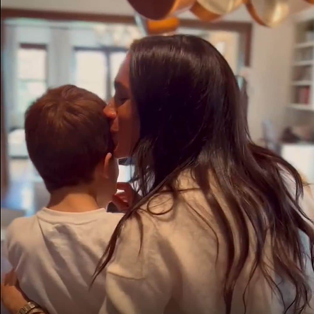 Meghan Markle sorprende con este emotivo vídeo de Lilibet y Archie, que nos permite ver cuánto han crecido