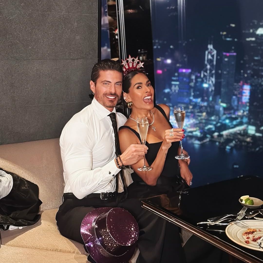 Galilea Montijo comparte las fotos más especiales de su romántico Año Nuevo en Hong Kong