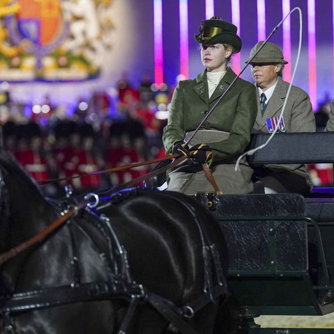 Lady Louise Windsor rinde tributo a su abuela, Isabel II, con un emocionante guiño al duque de Edimburgo