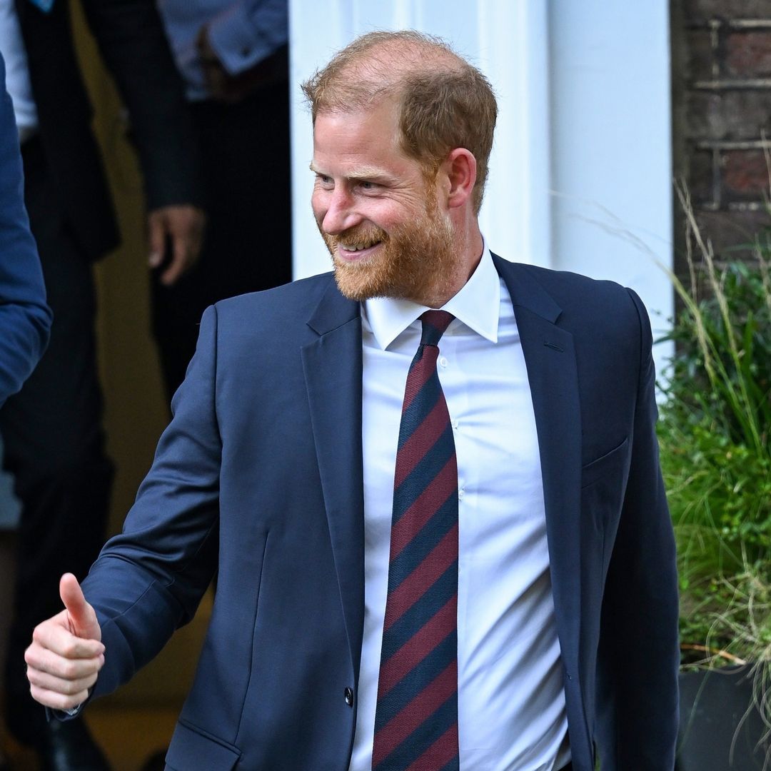El príncipe Harry abandona Chatham House tras asistir al encuentro "The Invictus Games Foundation Conversation: From Policy to Practice", celebrado el 7 de julio de 2026 en Londres, Inglaterra