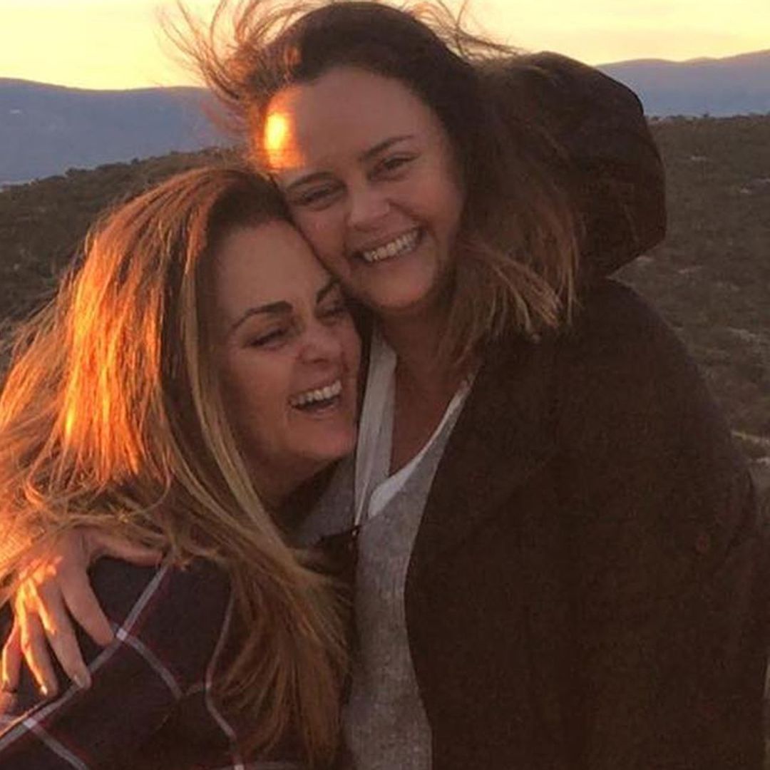 El calor de su familia y España, el mejor remedio para Shaila Dúrcal