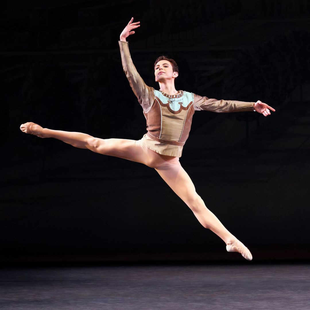 Conoce a Andrés Zúñiga, el primer mexicano formado en el New York City Ballet