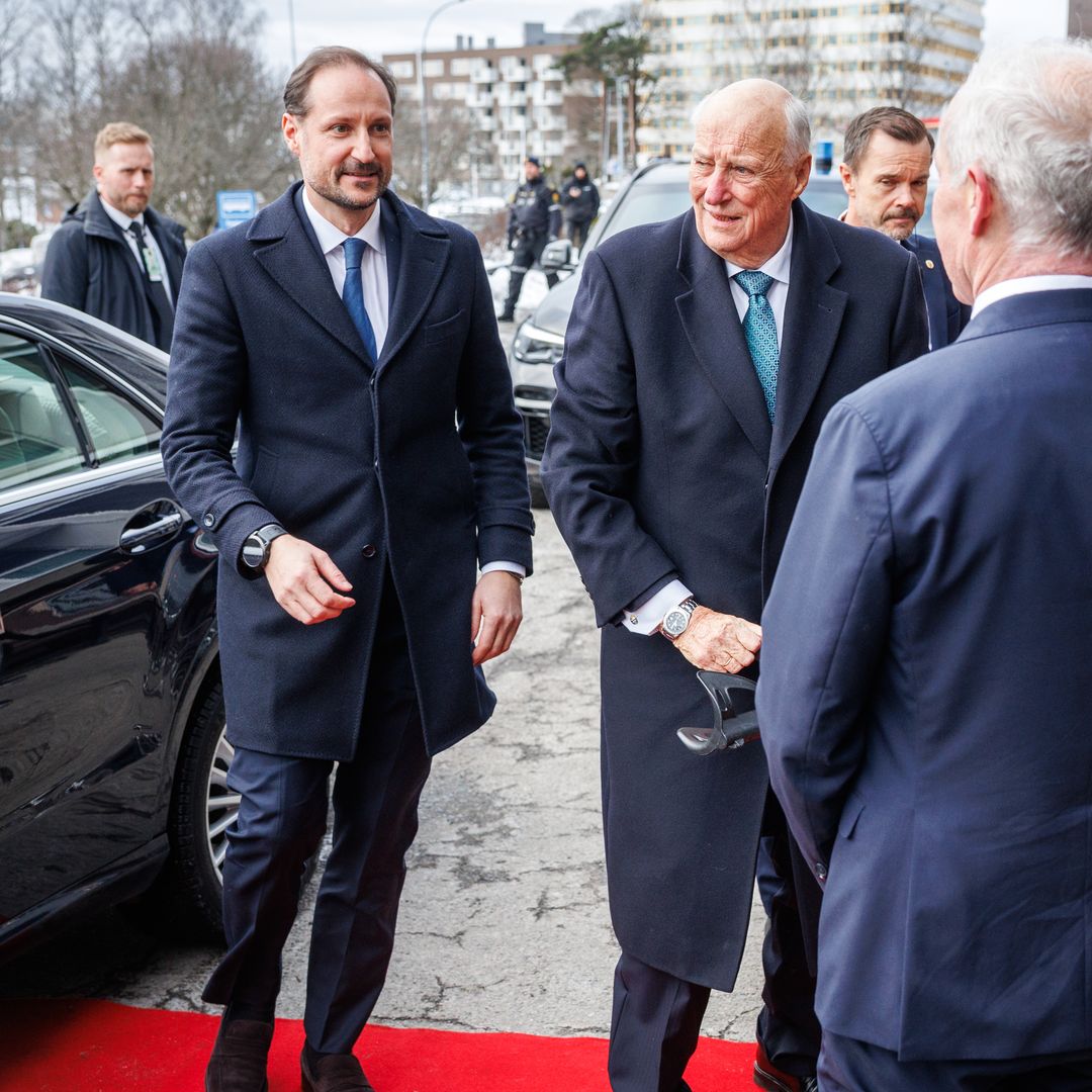 La estrategia de Haakon de Noruega para ganar tiempo en una crisis sin precedentes: "Tengo que cuidar de Mette-Marit"