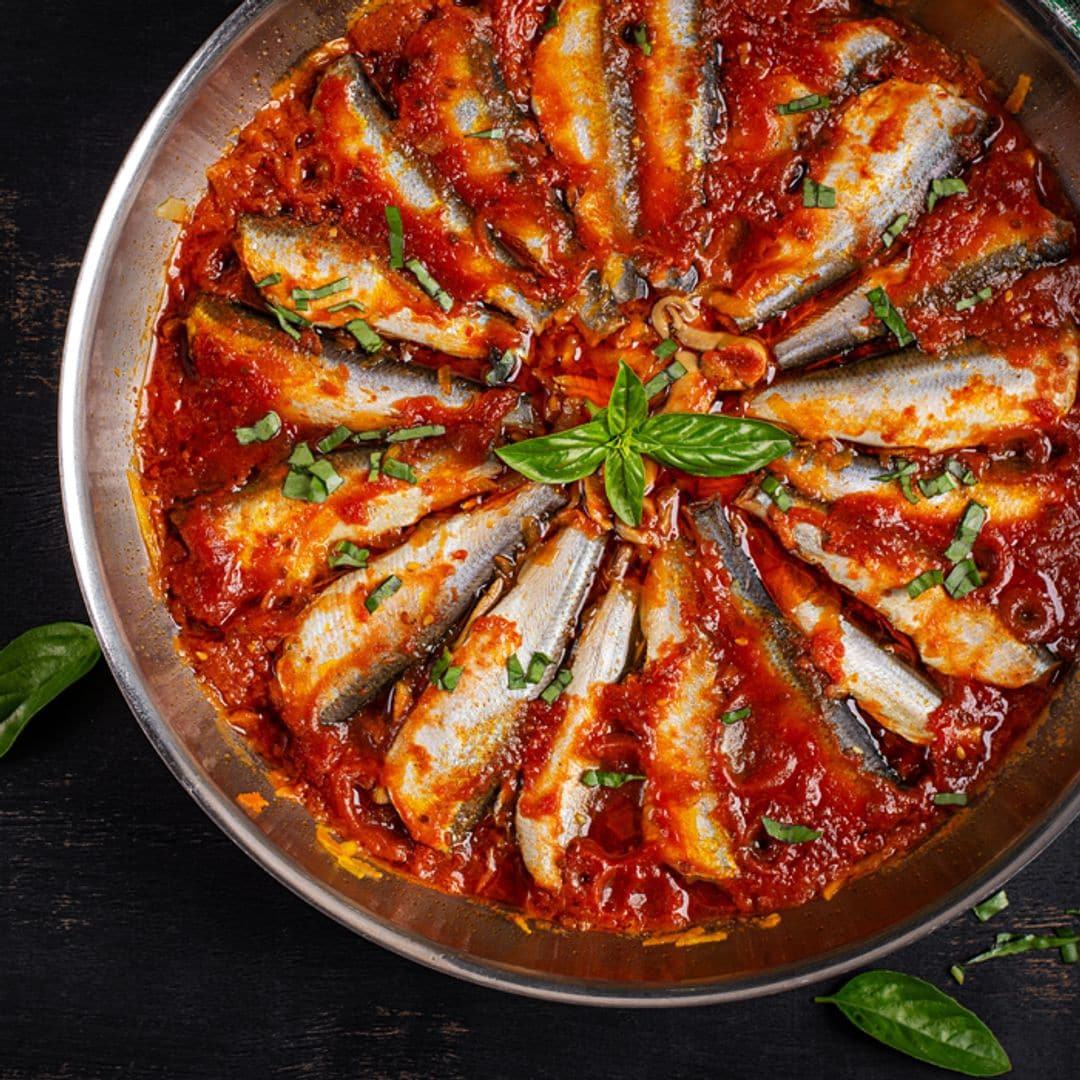 Cómo hacer unas sabrosas sardinas al horno con tomate: receta fácil y saludable