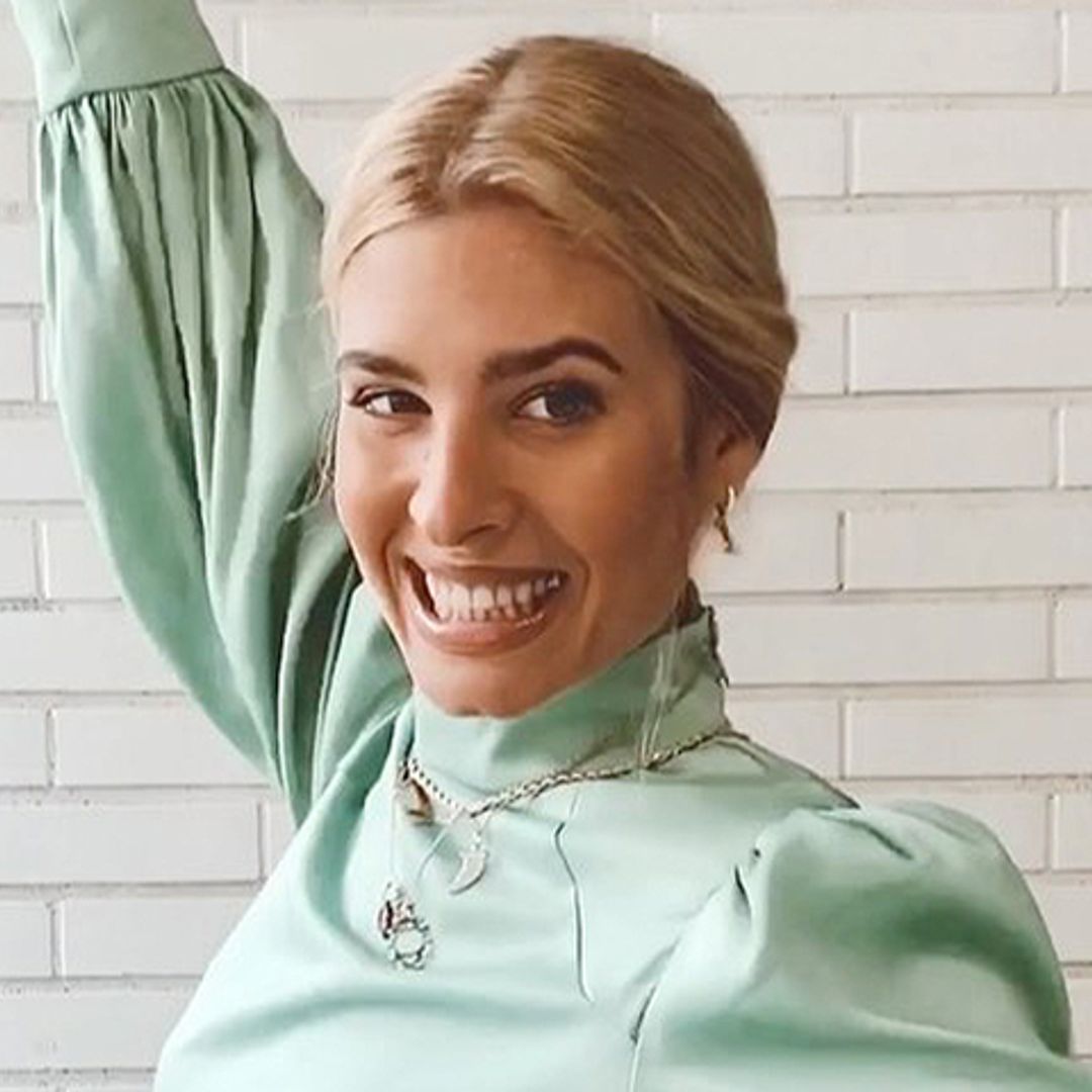 La 'influencer' Teresa Andrés tiene el truco para hacerte un moño perfecto sin coleteros ni horquillas