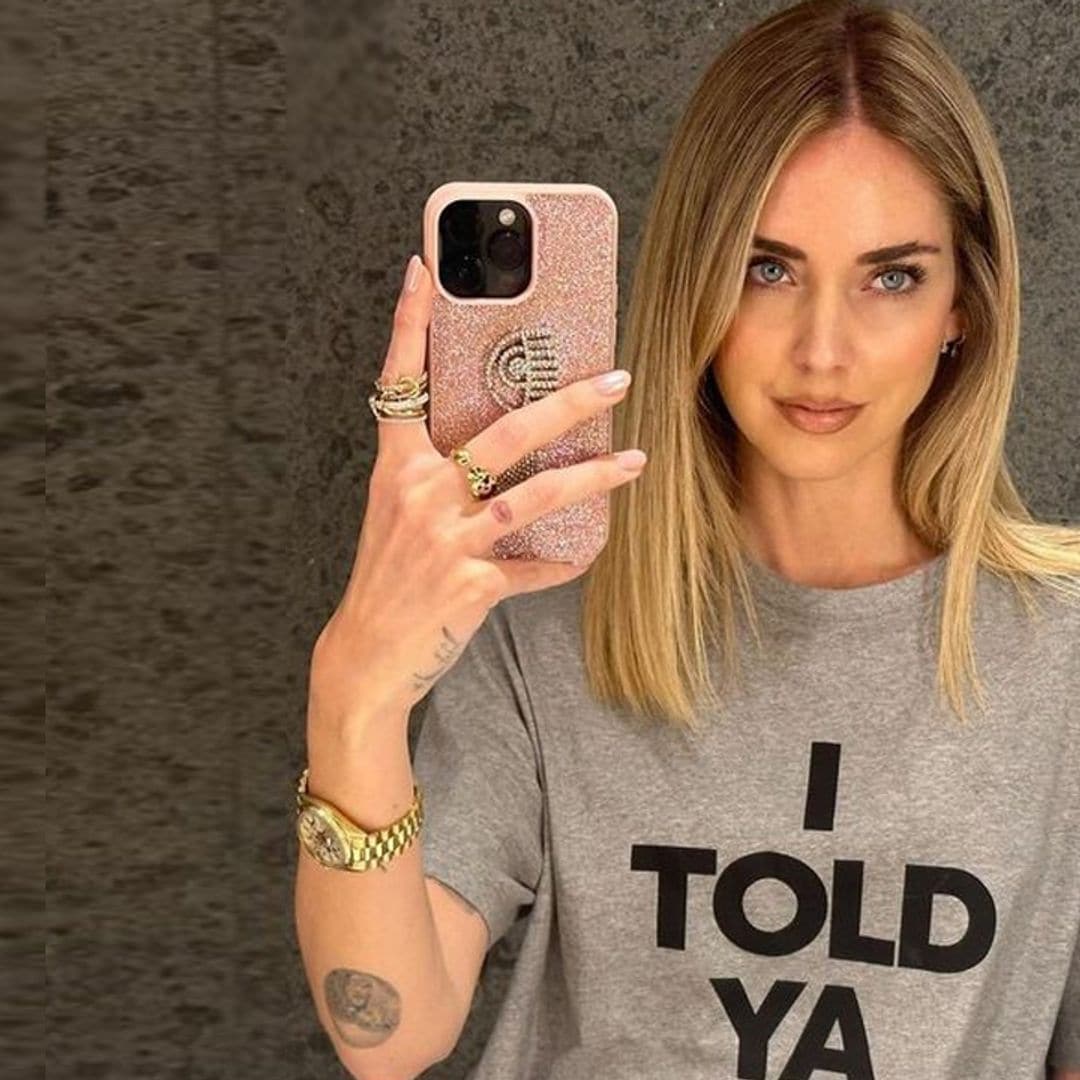 La historia de la camiseta viral que ha conquistado a Jennifer Lawrence y Chiara Ferragni