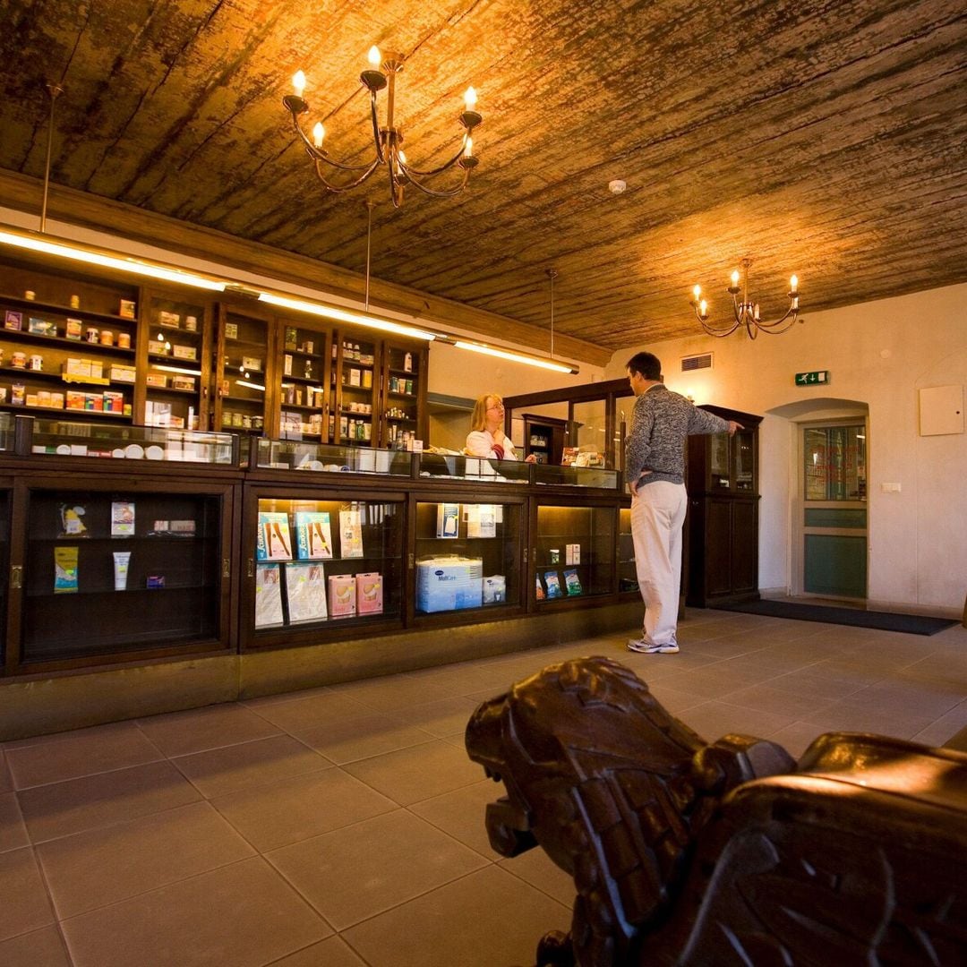 Farmacia más antigua en funcionamiento del mundo, Tallin, Estonia