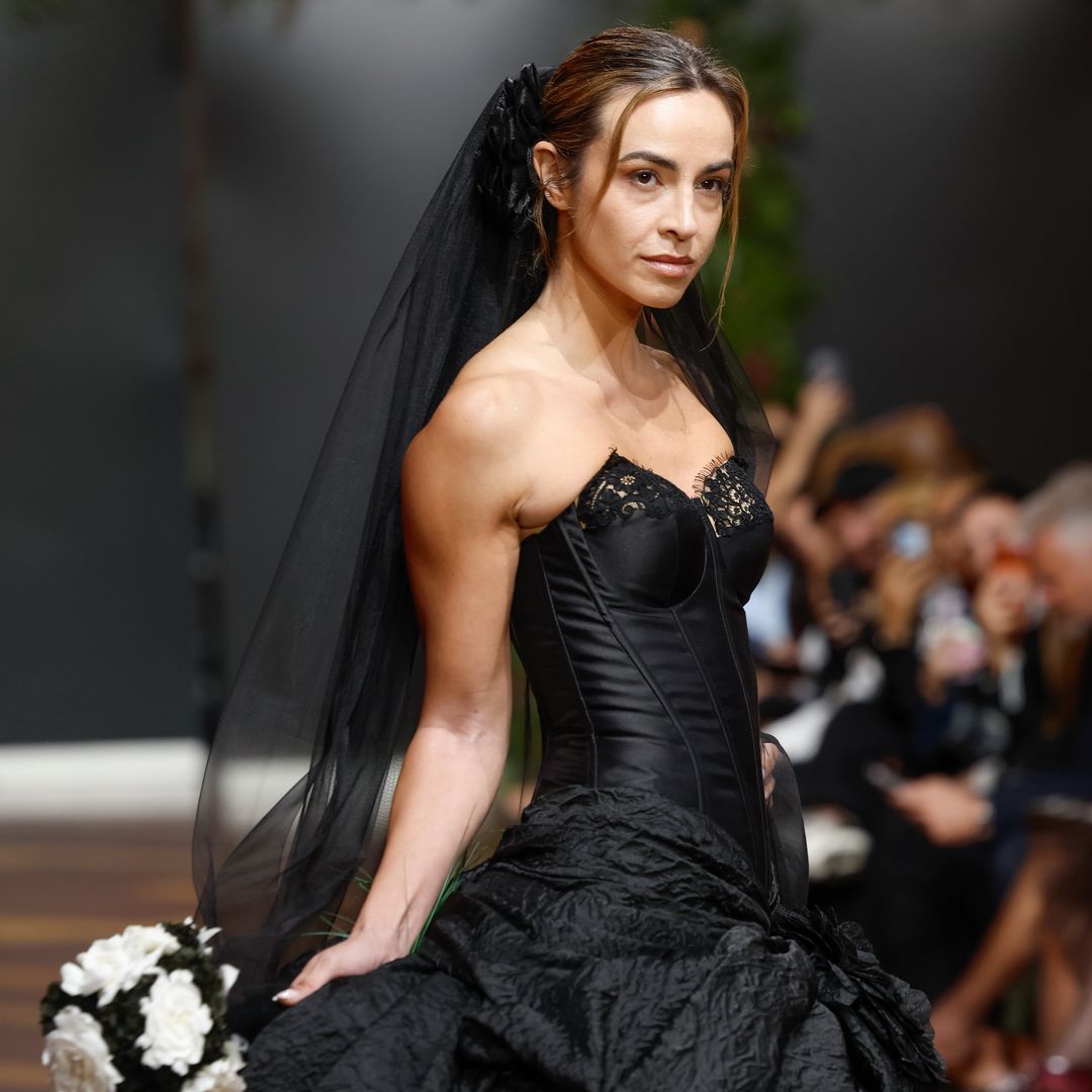 Vestido negro de Jaime Jarque en Atelier Couture octubre 2026