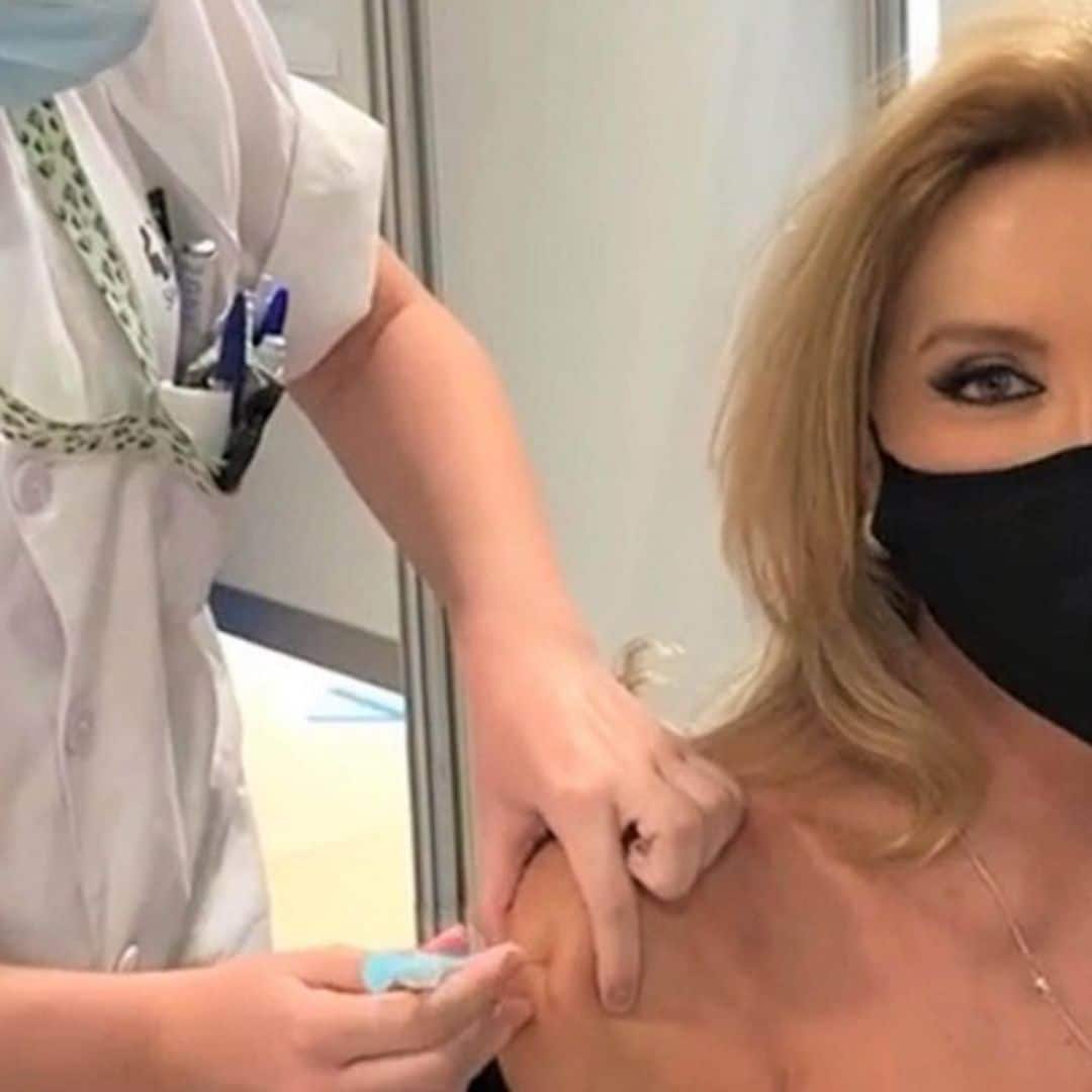 Norma Duval vacunada contra la Covid, días antes de su sesenta y cinco cumpleaños