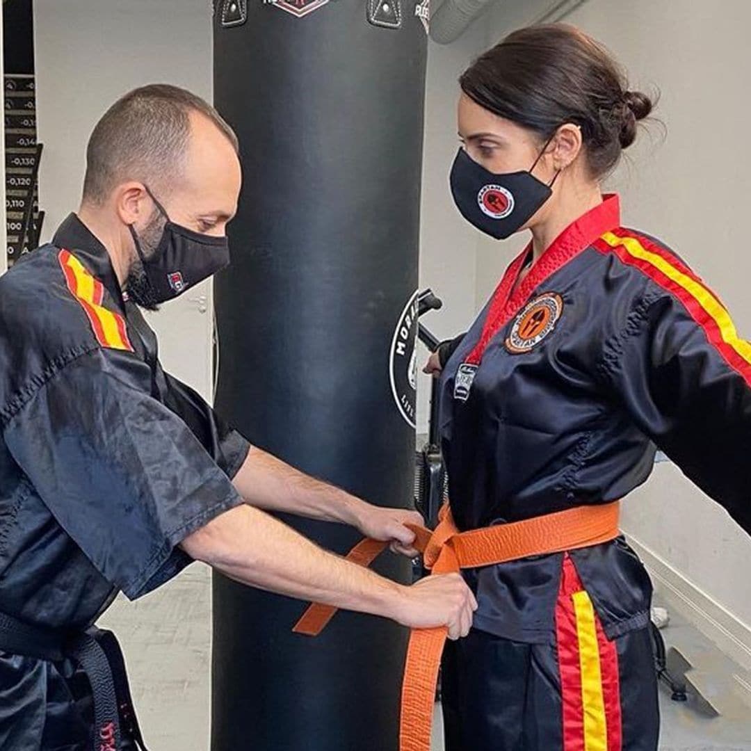 Pilar Rubio ya es cinturón naranja de kick boxing: 'Es indescriptible la emoción que siento'