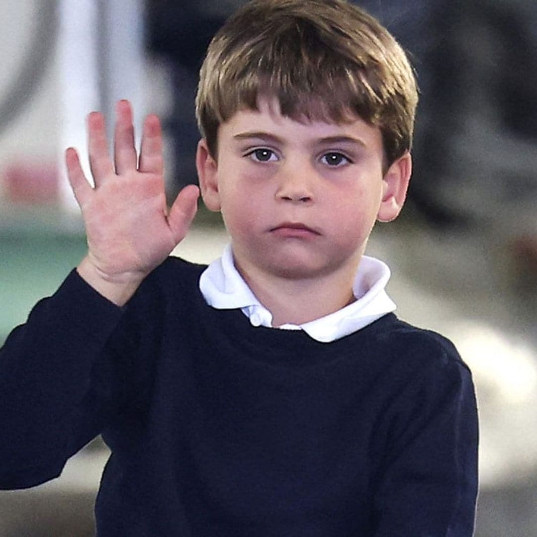 Las aventuras del Príncipe Louis en la aparición con sus padres