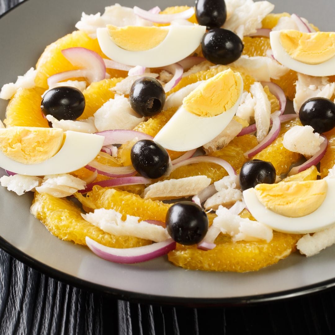 La ensalada típica de Granada de origen árabe: receta fácil y fresca con tan solo 4 ingredientes