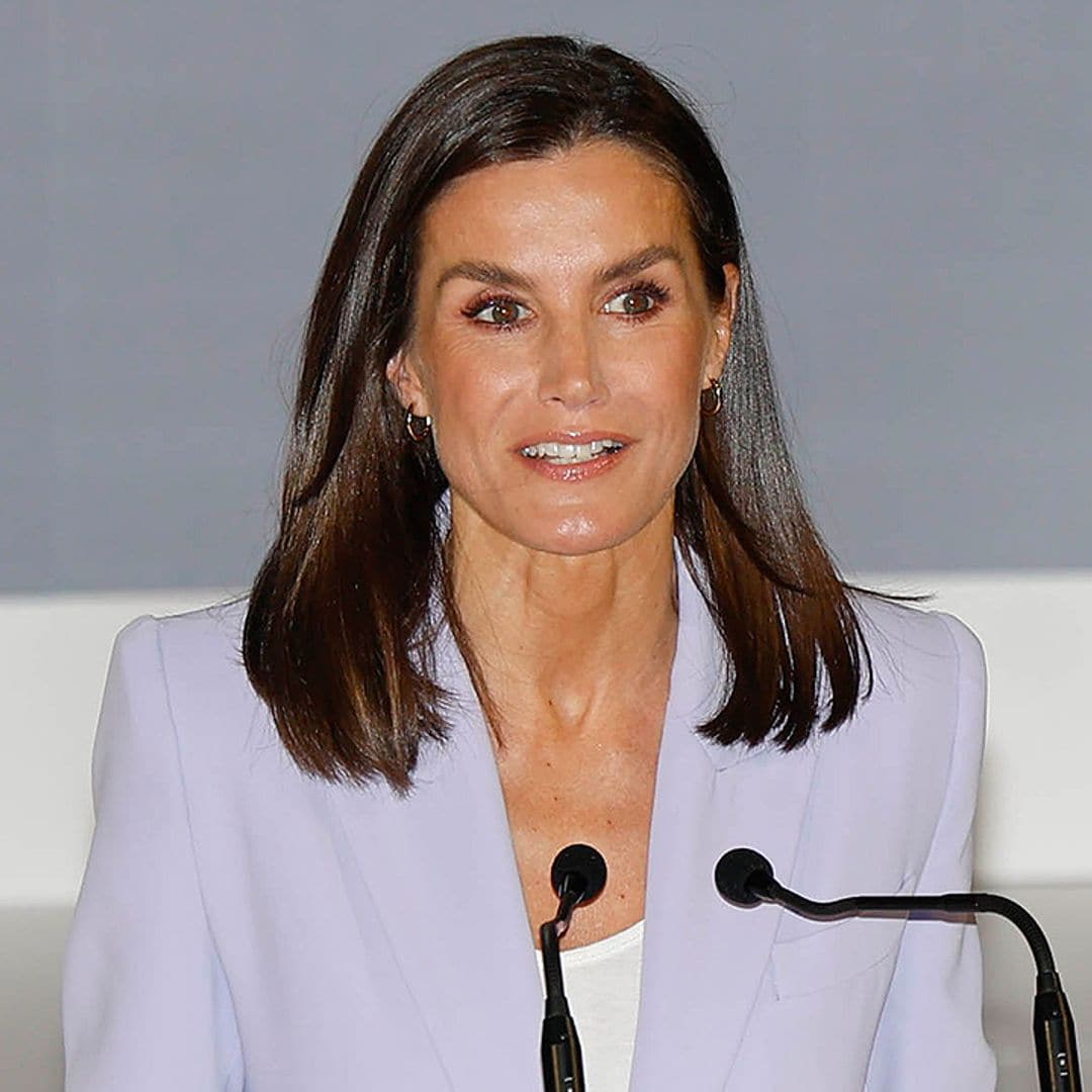 Casa Real desmiente que la Reina Letizia vaya a ser operada por la fractura que sufre en un pie