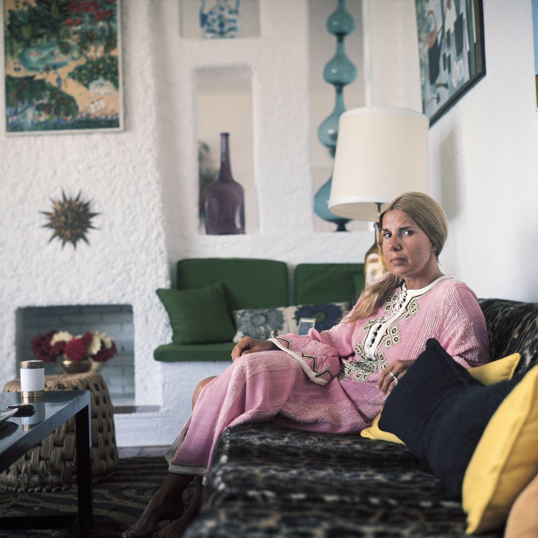 De sus tres bodas al posado que dio la vuelta al mundo: 100 años de la duquesa de Alba a través de las joyas de nuestro archivo