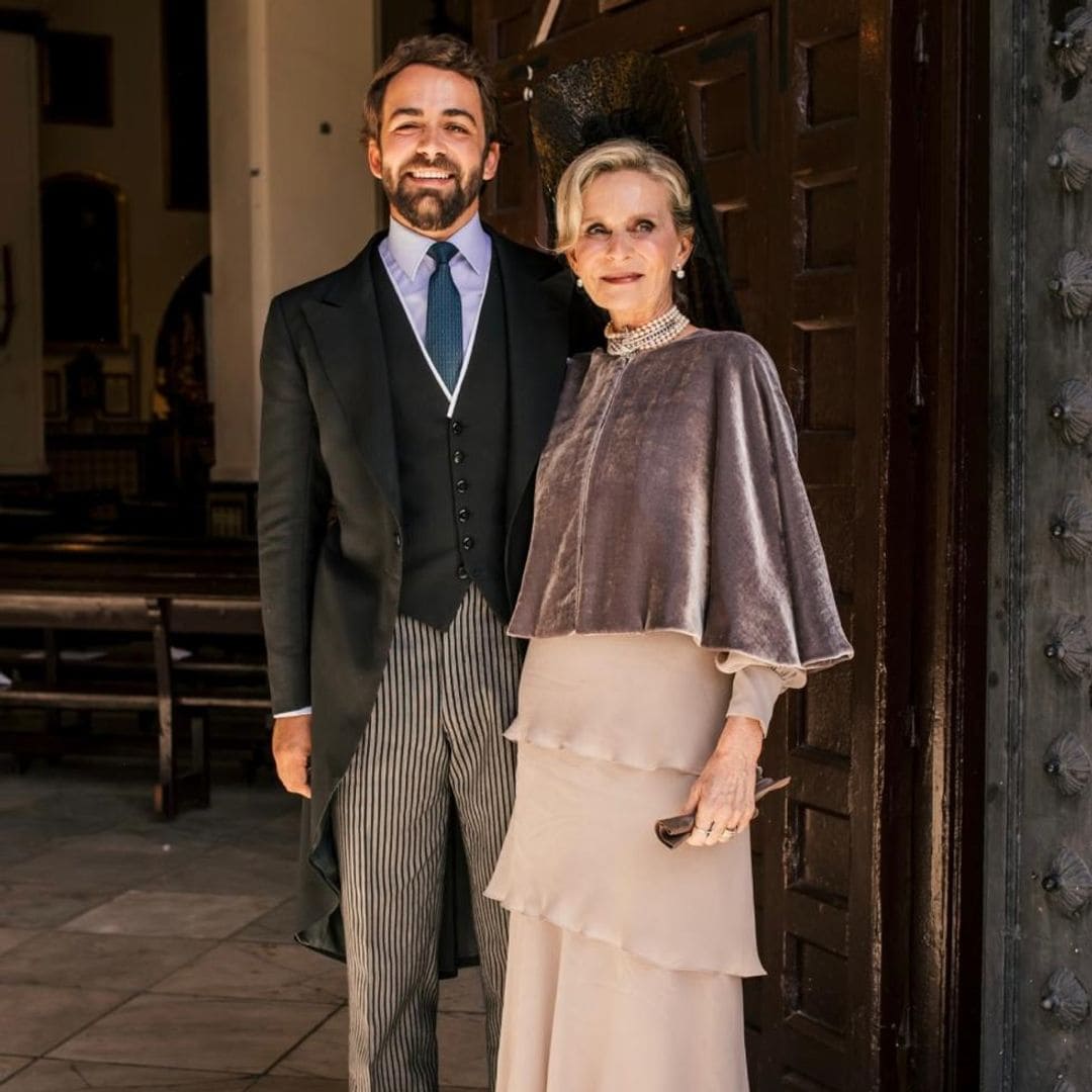 10 madrinas (anónimas y conocidas) que nos han fascinado en 2025 con sus looks virales