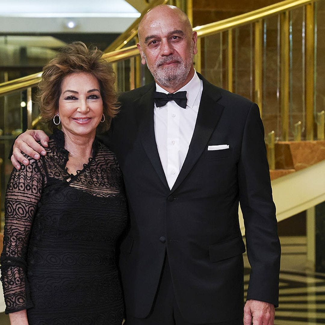 La gran noche de Ana Rosa Quintana junto a su marido: premiada por su carrera y con beso incluido