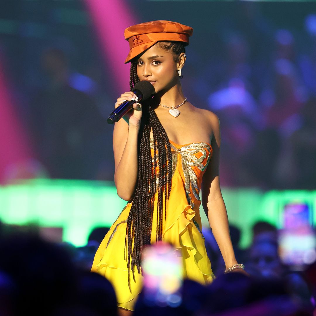 Tyla recupera un 'look vintage' de Beyoncé para los Kids' Choice Awards 2025
