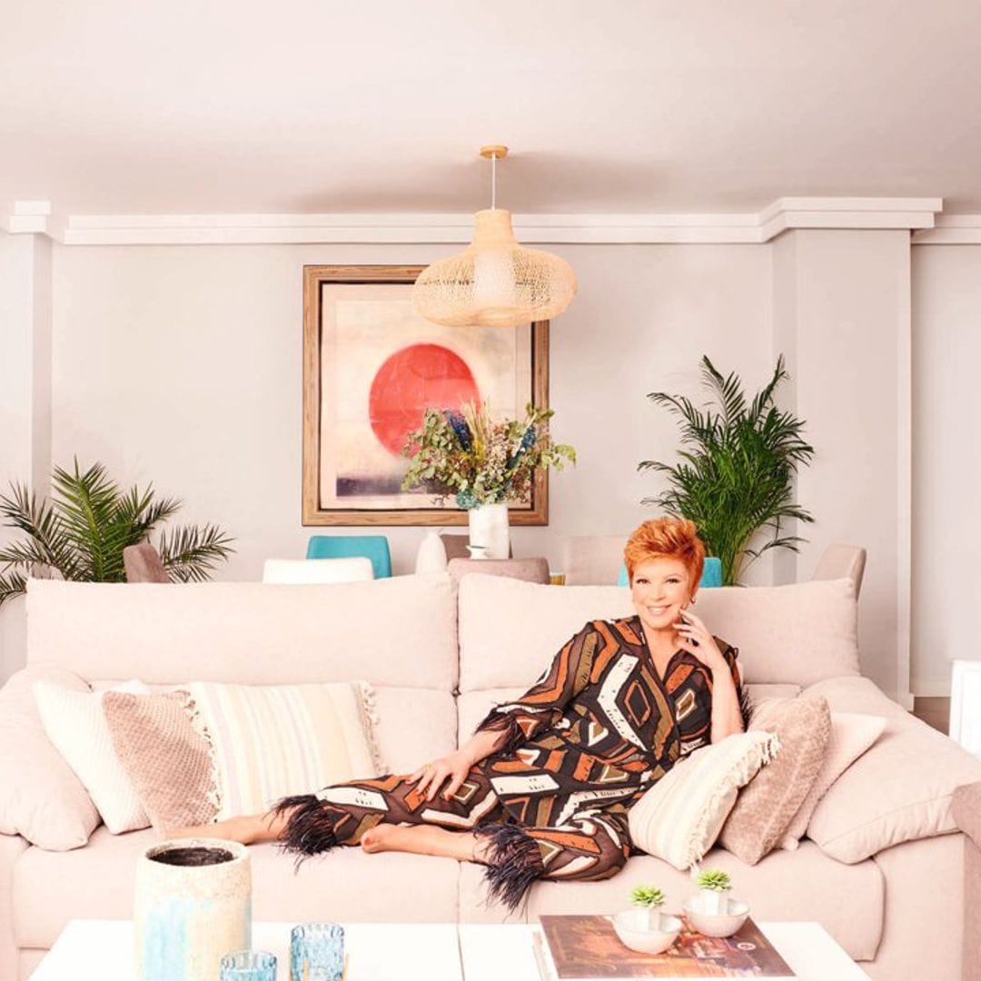 Habitación por habitación: Terelu Campos enseña a ¡HOLA! su nueva casa