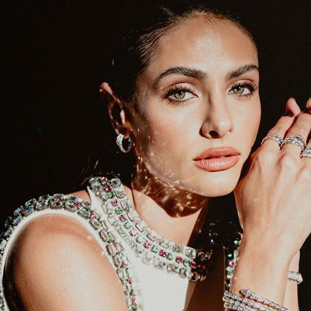 ¿Cómo llevar pantalón en una gala? Renata Notni da cátedra en los Premios Platino Xcaret 2024