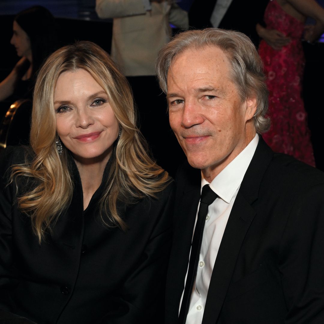 En una imagen de archivo junto a su marido, David E. Kelly, uno de los creadores, productores y guionistas más prestigiosos de Hollywood, con quien se casó en 1993, pocos meses después de conocerse en una cita a ciegas