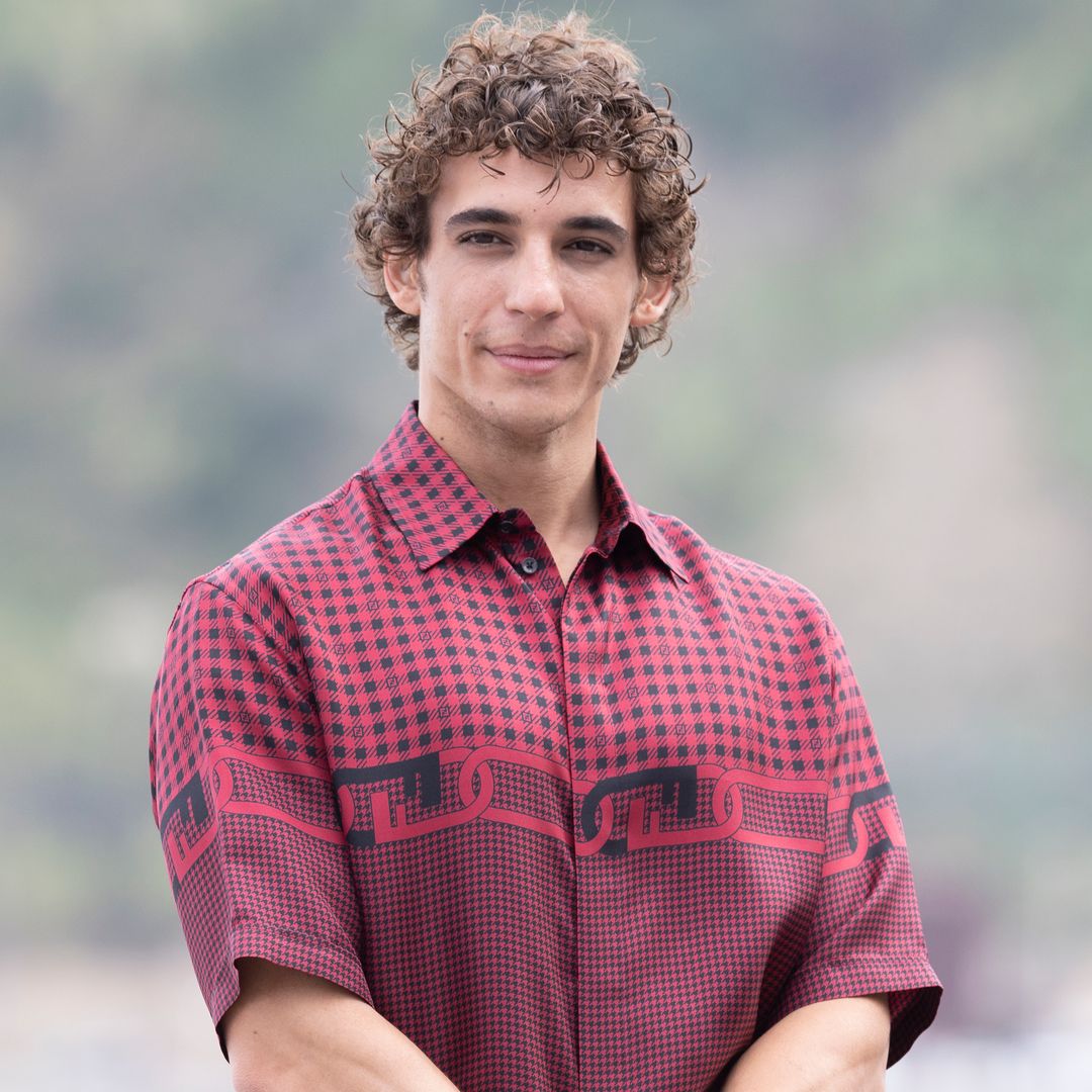 Miguel Herrán reaparece tras su accidente de moto y nos cuenta cómo será su primer verano como padre