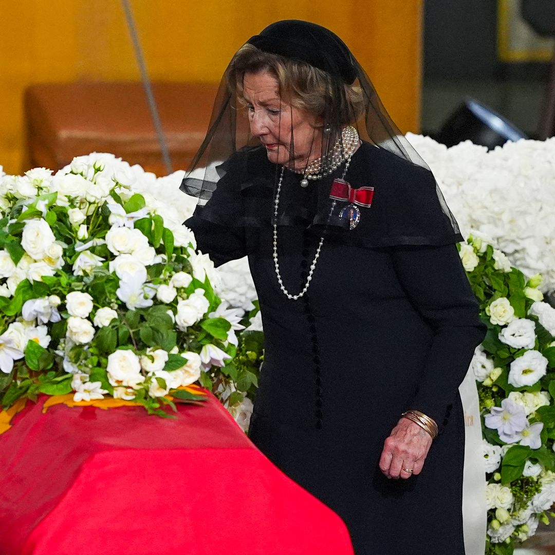 La tristeza de la reina Sonia en el último adiós a su gran amor: sus lágrimas y el consuelo de la reina Mette-Marit