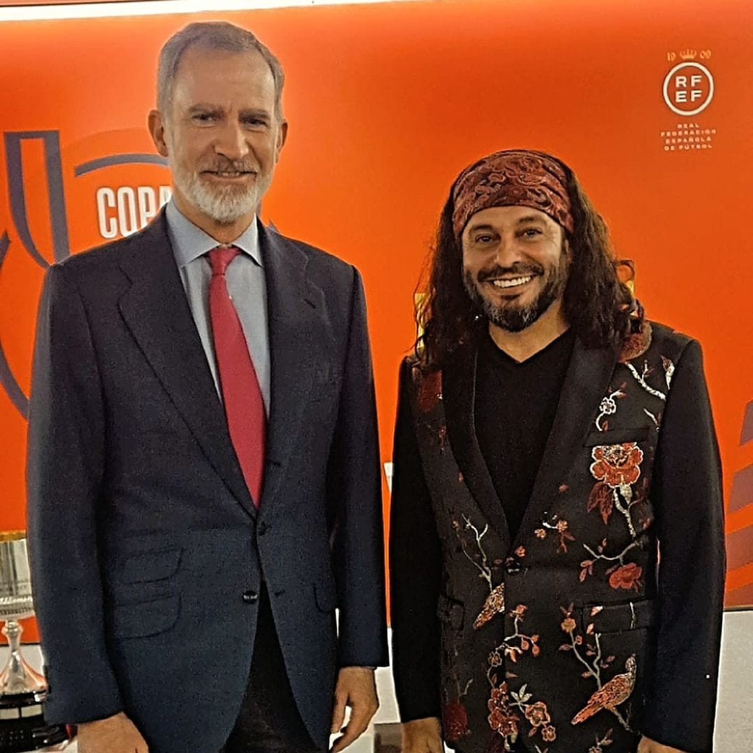 El rey Felipe VI se sabe una canción de El Arrebato, ¿adivinas cuál?