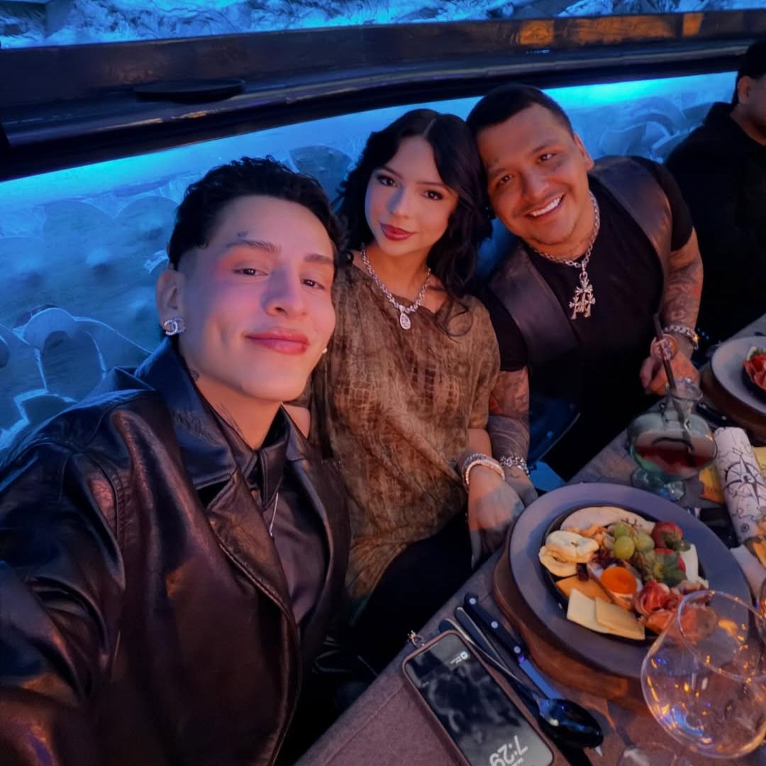 Kunno habla de la boda de Ángela Aguilar y Christian Nodal, y defiende a sus amigos de la polémica