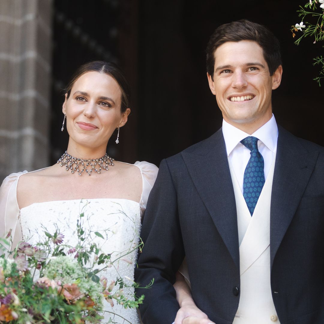"Fue muy original, nadie había entendido esa idea antes": Claudia Osborne cambió hace 5 años los tacones por las babuchas de terciopelo en su boda