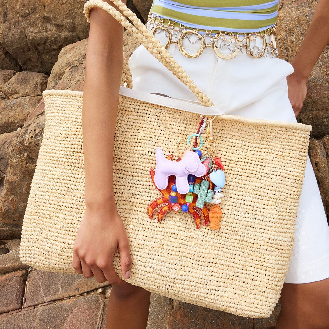 Ni piel ni tela: los bolsos artesanales que arrasan este verano están hechos de rafia