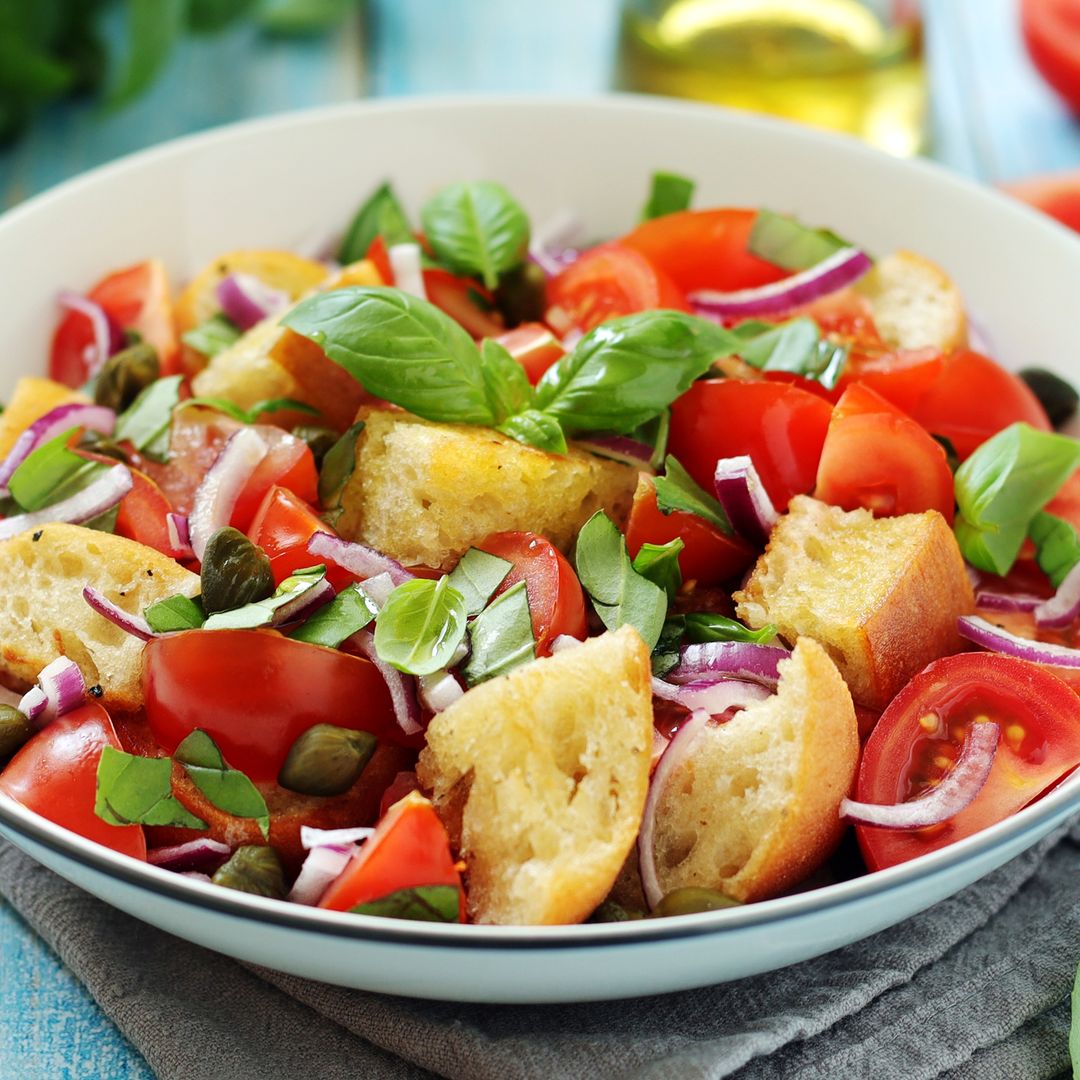 7 ensaladas perfectas para dar la bienvenida al verano: frescas, de temporada y con mucho sabor
