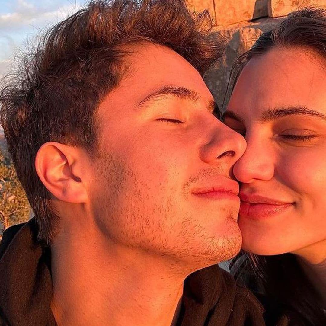 Juanpa Zurita y Macarena Achaga viven su experiencia más extrema al nadar ¡con tiburones!