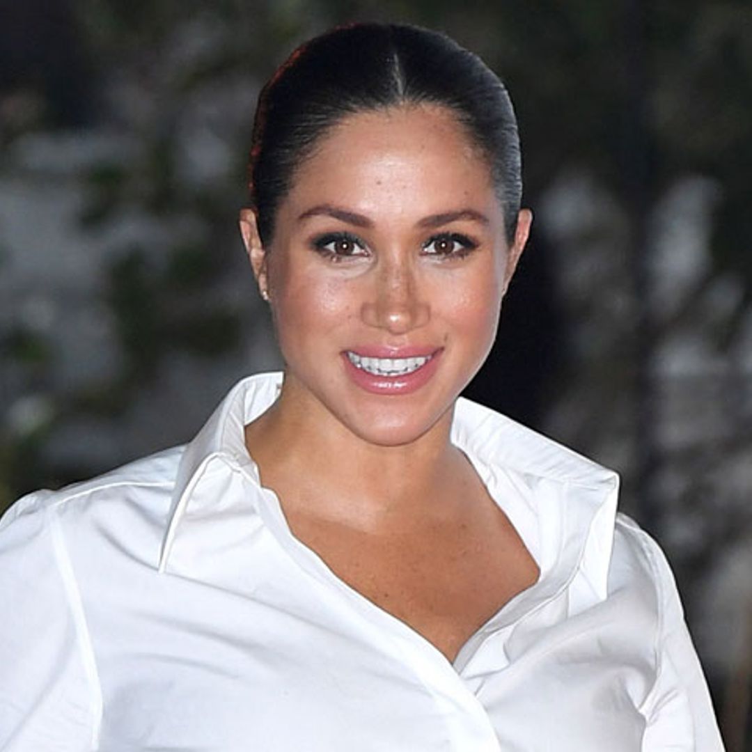 Mismo acto, un año después: Meghan Markle adapta a su embarazo aquel look masculino