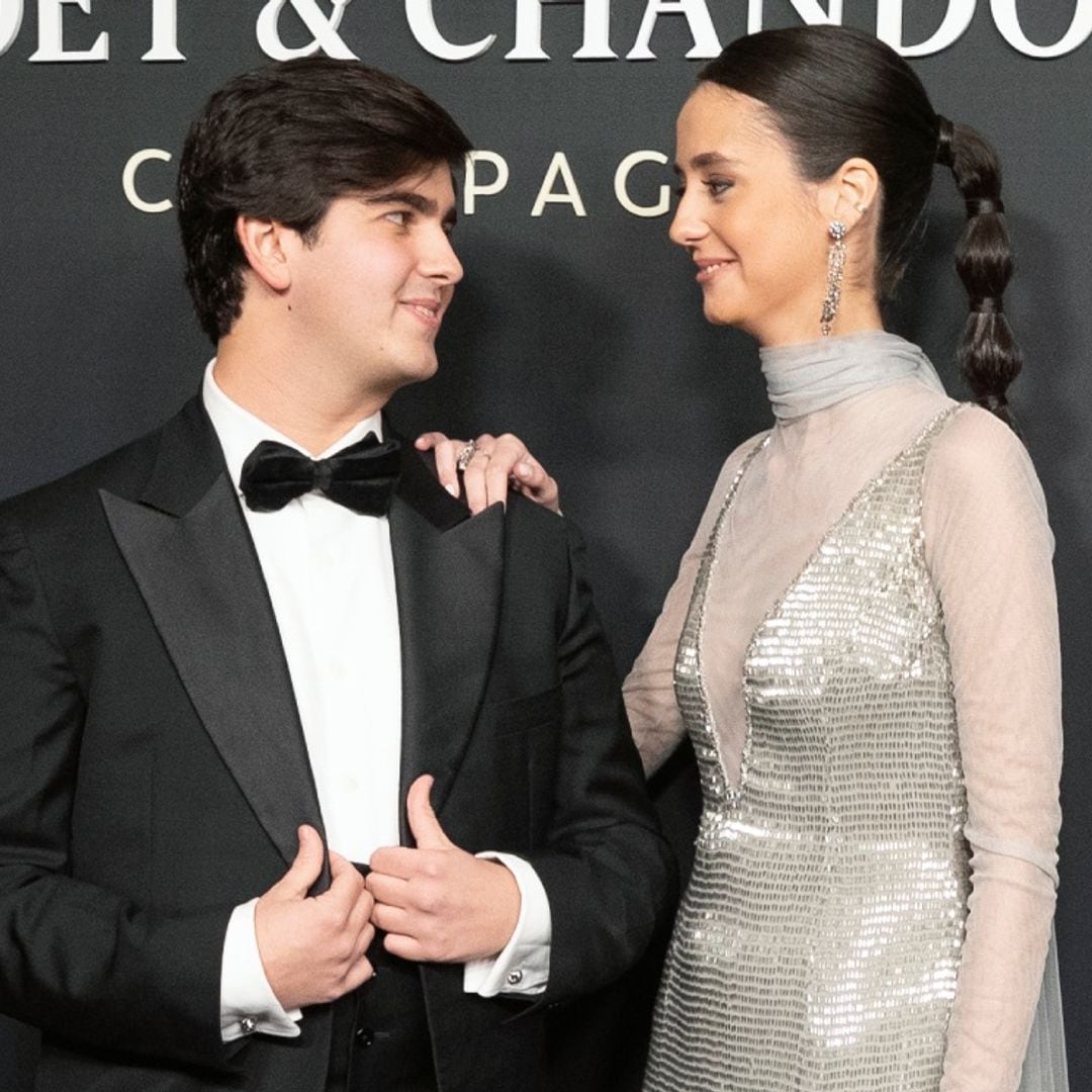 Victoria de Marichalar y Jorge Bárcenas ya posan juntos y enamorados en la alfombra roja
