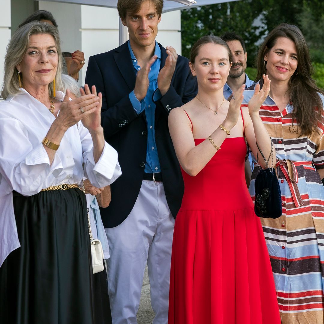 Carolina de Mónaco, Carlota Casiraghi y Alexandra de Hannover reaparecen con looks que son el verdadero sueño de una noche de verano