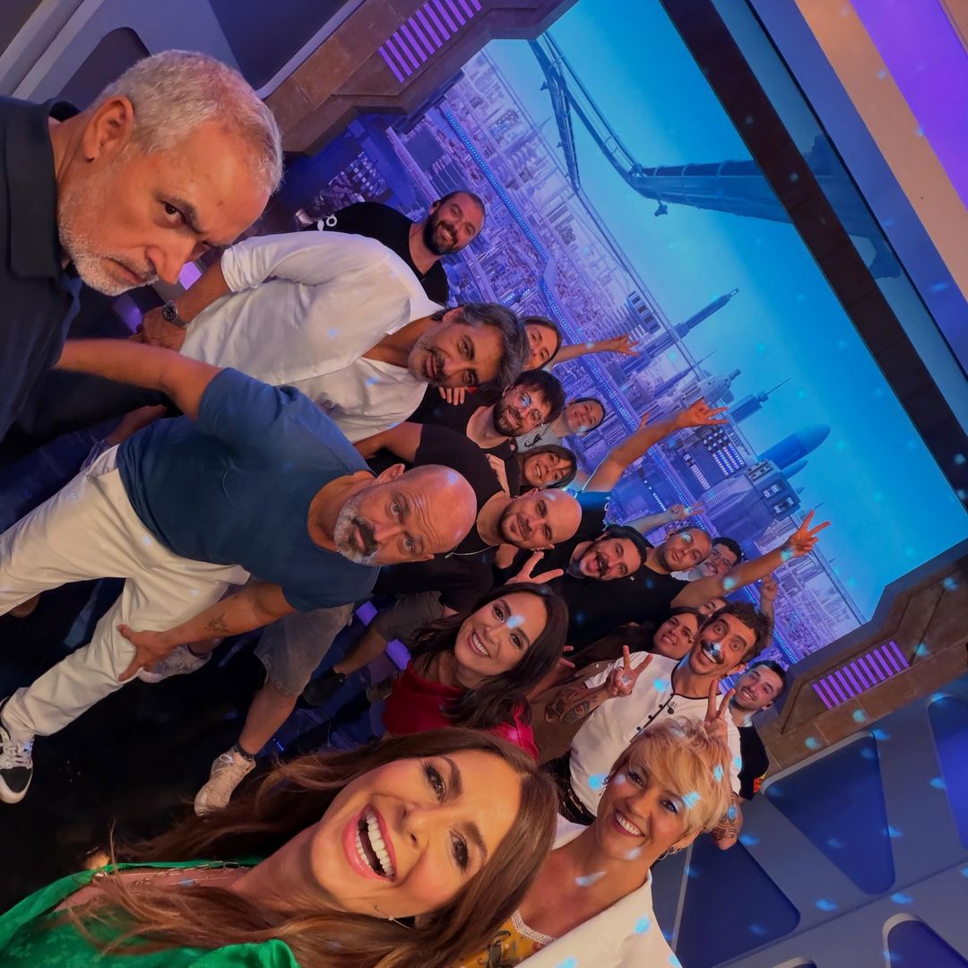 La foto más buscada: Nuria Roca consigue que la discreta mujer de Pablo Motos pose en la barbacoa de despedida de 'El Hormiguero'
