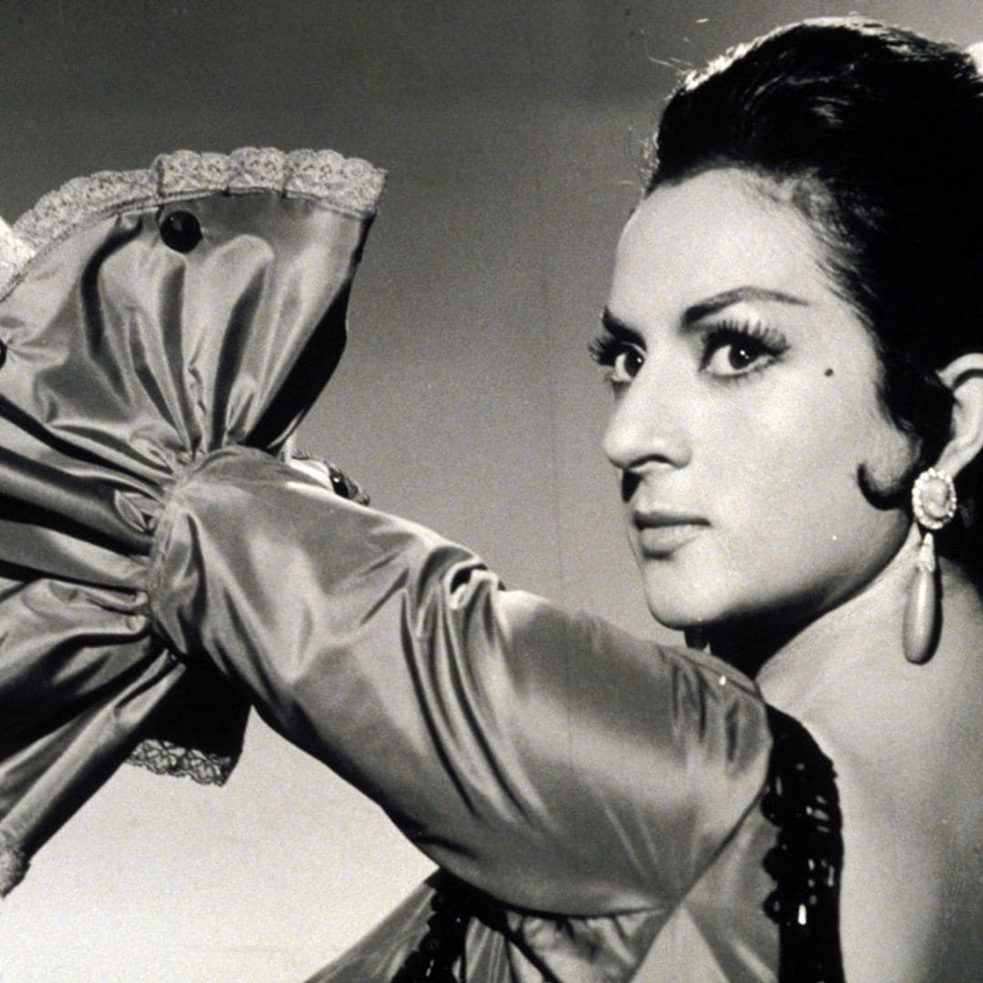 Repasamos los looks más emblemáticos de Lola Flores, la folclórica de los vestidos eléctricos