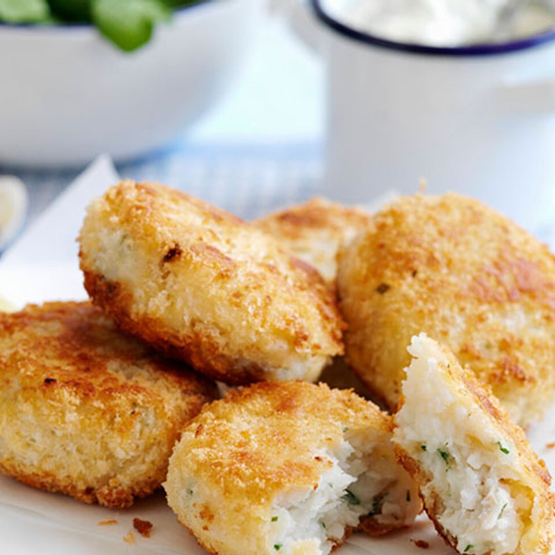 Hamburguesas de fogonero con salsa de yogur y pepino