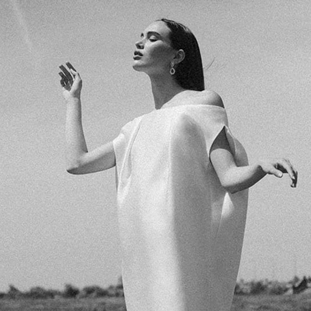 Descubre los vestidos de novia minimalistas de Luis Infantes con los que serás tú misma